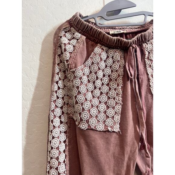 Jher Mineral Wash Pink Light Mauve Floral Daisey Lace Crochet Athleisure Set - Picture 7 of 7